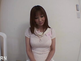 热门采访和与大胸日本女孩 Myu Tsubaki 的性爱