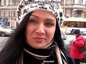 被干屁股，然后在马桶里被射颜射