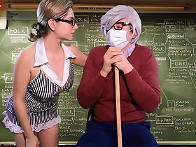 新老师与老老师发生性关系以提升课堂地位