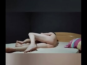 妈妈操他继子的屁股